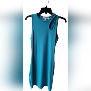 SLEEVELESS DRESS SIZE (M)